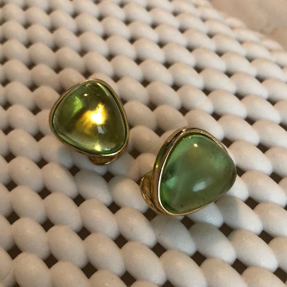 KJL. Beautiful green stone earrings